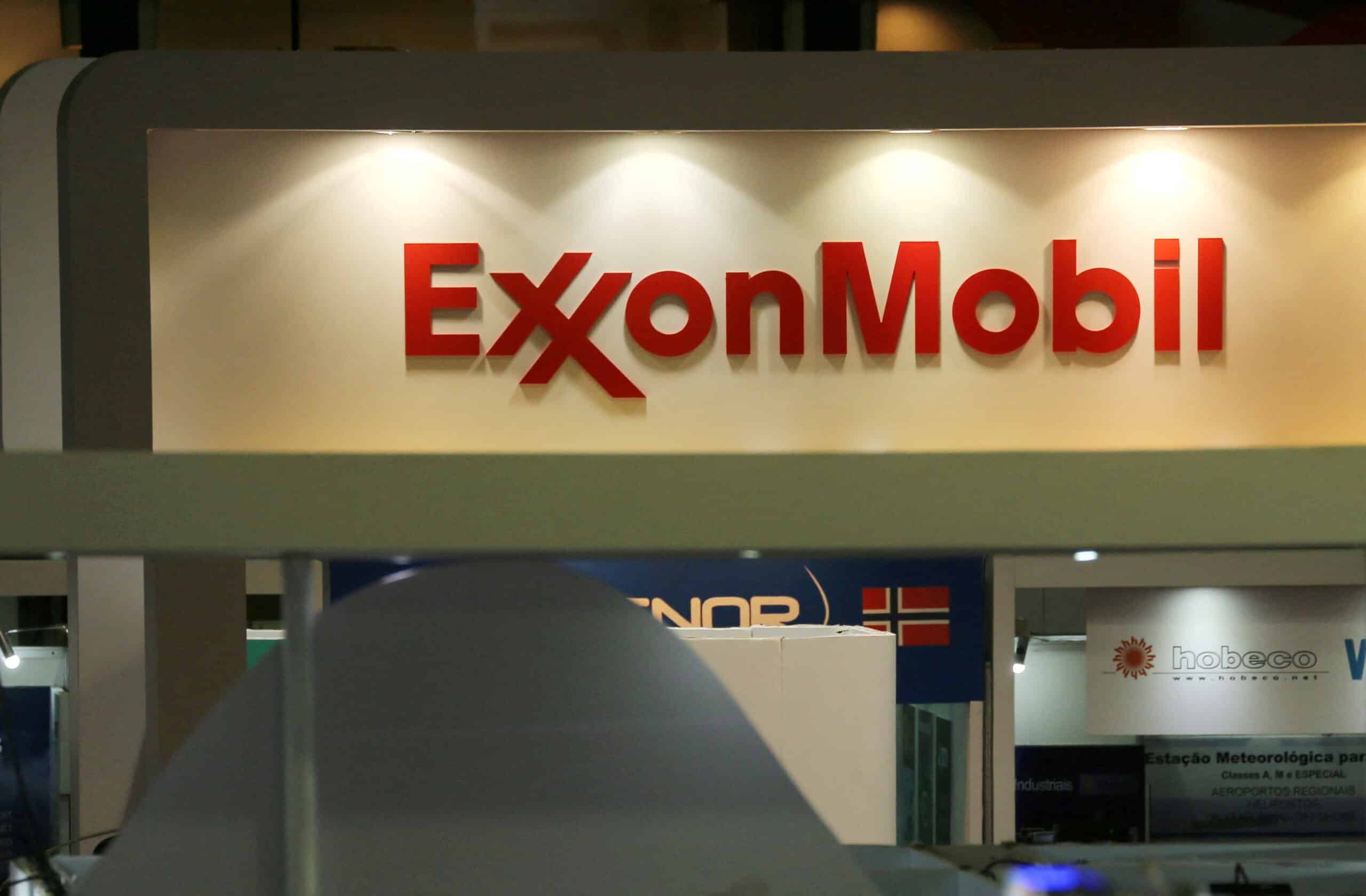 ExxonMobil to begin $30 billion Rovuma LNG in 12 months, Mozambique president says