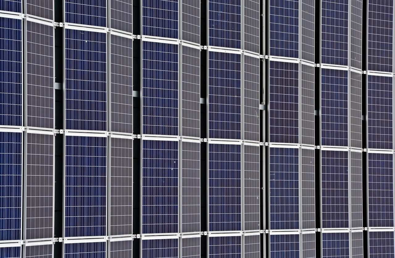 Nigeria exports first locally-made solar panels to Ghana