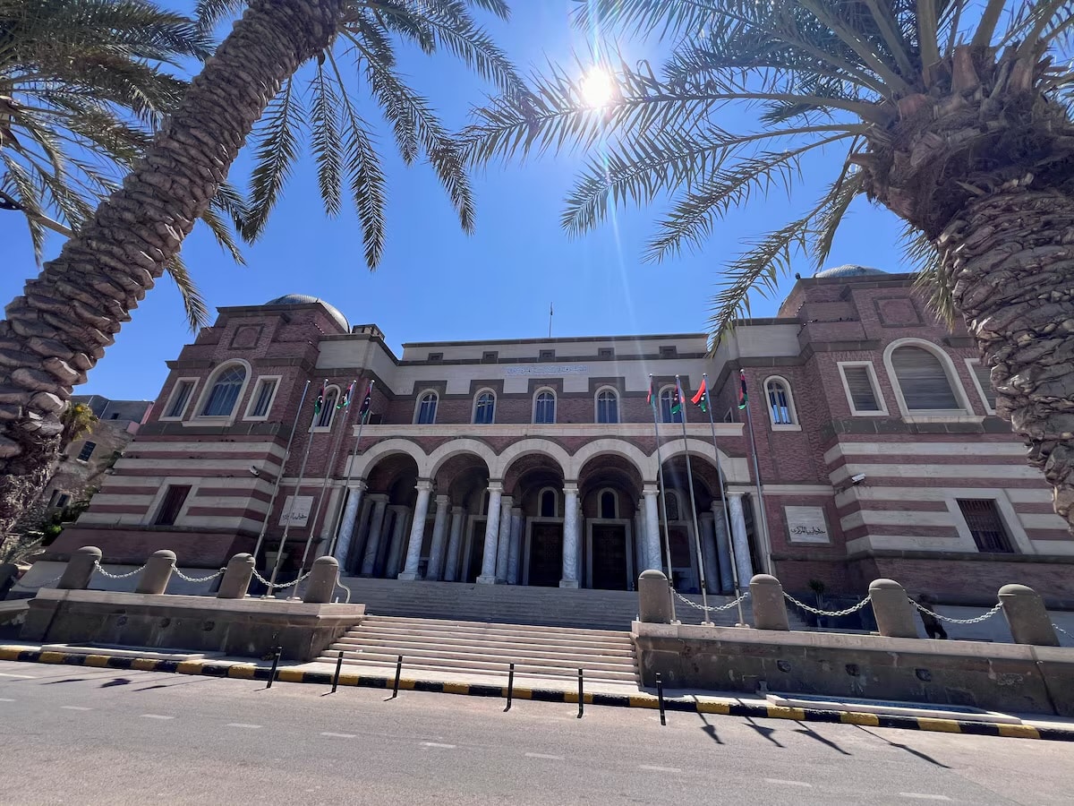 Cash shortages force Libya to print $11bn in new notes
