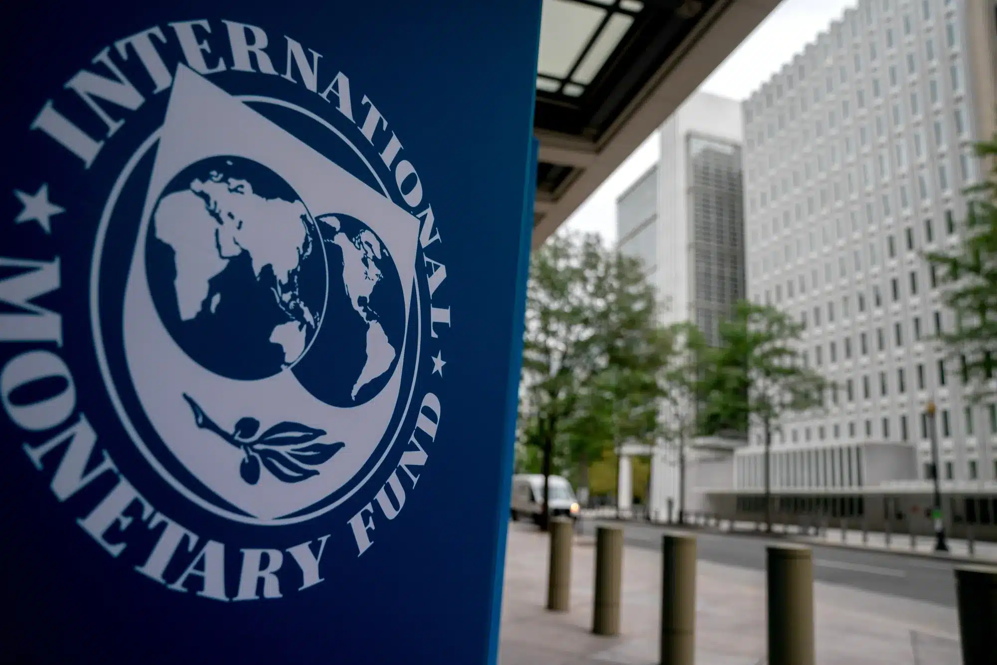 IMF rising debt fiscal economy