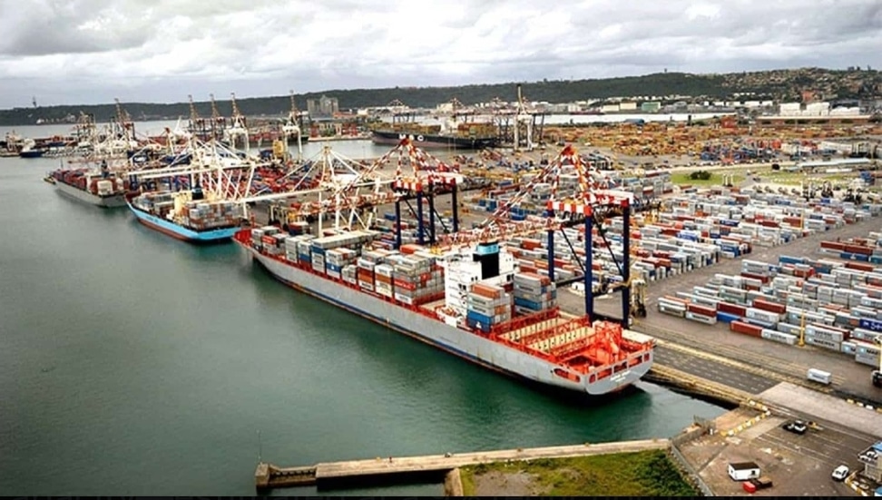 Congested scenes at Durban Port during earlier rerouting episodes highlight the strain on infrastructure, with stacked containers and busy berths signaling potential bottlenecks amid the current wave. (Source: witness.co.za)